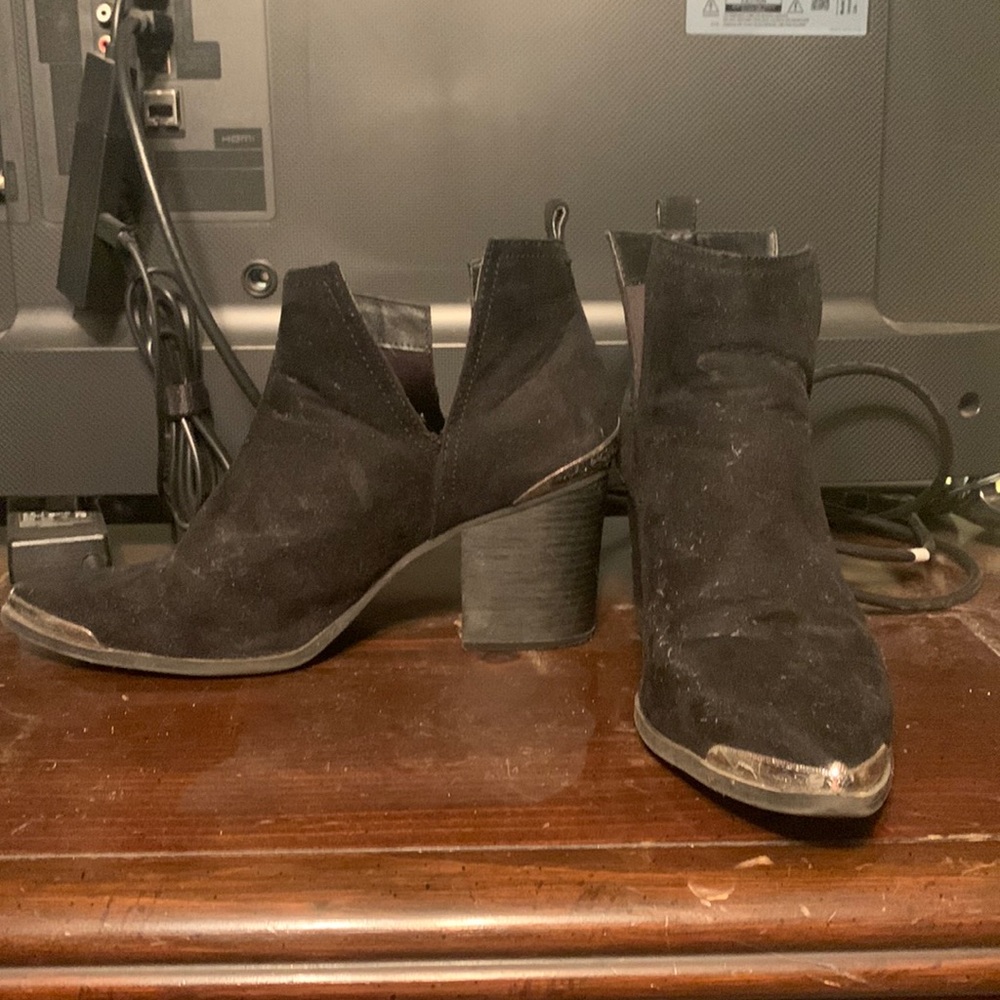 Ankle boots